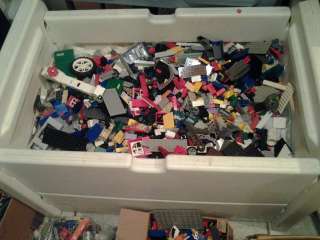 HUGE LOT 40 LBS small LEGOS, TYCO MEGA BLOCKS, Figures, plates accents 