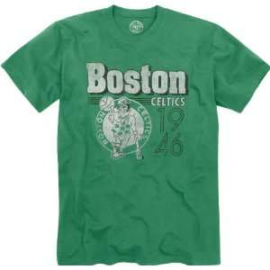 Boston Celtics Kelly Green Tip Off T Shirt:  Sports 