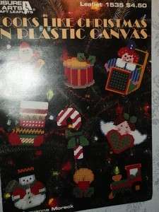 Leisure Arts Leaflet 1535 Looks Like Christmas in Plastic Canvas 