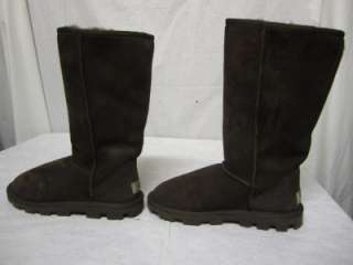 Womens Ugg Essential Tall 5845 Chocolate Color Boots. Size 6  