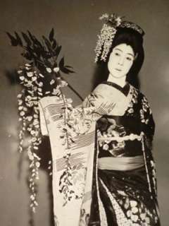 FP31 Japanese vintage postcard geisha maiko kabuki kimono dance obi 