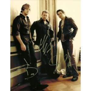  RASCAL FLATTS AWESOME LOOKING AUTOGRAPHED IN PERSON 8 X 10 