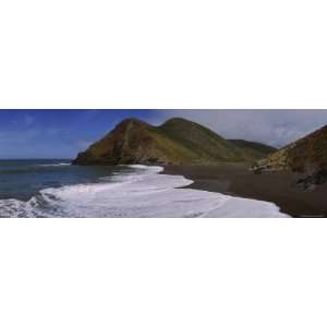 : Surf on the Beach, Tennessee Valley, Marin County, California, USA 
