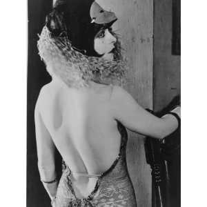  1920s photo Clara Bow, half length portrait, standing 