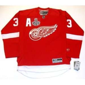 Kris Draper Detroit Red Wings 09 Cup Jersey Real Rbk XX Large   Sports 