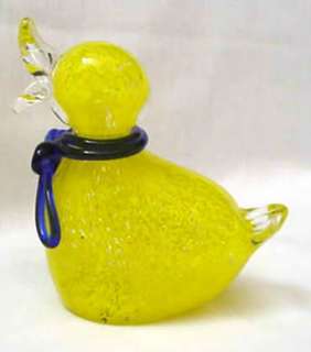 THIS LOVELY BABY DUCK IS AN EXAMPLE OF FINE ART GLASS.THIS PIECE WAS 