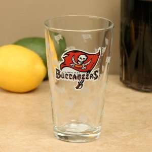  Tampa Bay Buccaneers 16oz. Satin Etch Pint Glass Sports 