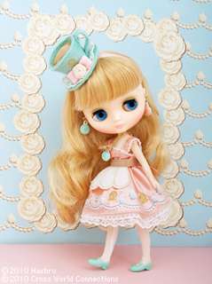 CWC Exclusive Middie Blythe Macaron Q Tea Party,ON SALE  