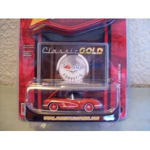   : Johnny Lightning Classic Gold R33 1958 Chevy Corvette: Toys & Games