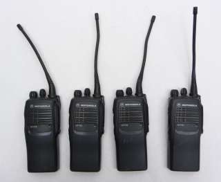   MOTOROLA HT750 4 CH CHANNEL UHF VHF PORTABLE 2 WAY WALKIE TALKIE RADIO
