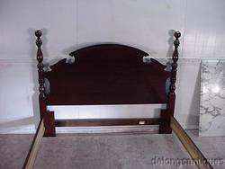 18045Thomasville Cherry Queen Size Cannonball Bed  
