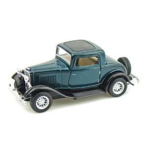  1932 Ford 3 Window Coupe 1/34 Green Toys & Games