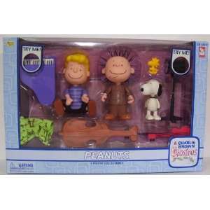   action figure set with Schroeder, Pig Pen and Snoopy: Toys & Games