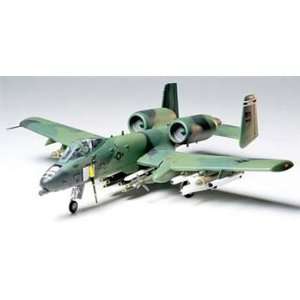  Tamiya   1/48 A 10 Thunderbolt II (Plastic Model Airplane 