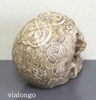 Totenkopf Schädel Skull mit Tribal Dekoration  