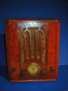 Vintage Delco Police Shortwave Tube Radio Tombstone Wood Case # 1105 