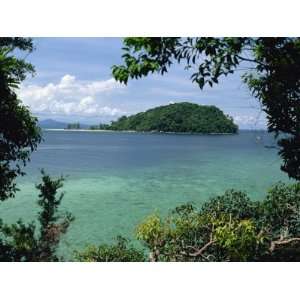  Pulau Mamutik Islands in Tunku Abdul Rahman Park, Sabah 