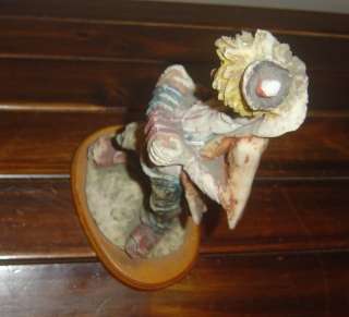EXQUISITE ANTIQUE AND RARE FRENCH CLOWN OF RESIN FIGURINE 1940 DETAILS 