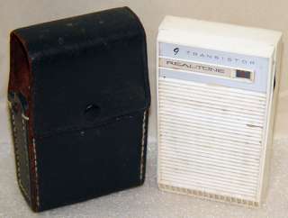 Vintage Realtone 9 Transistor Radio w/Case TR1948  